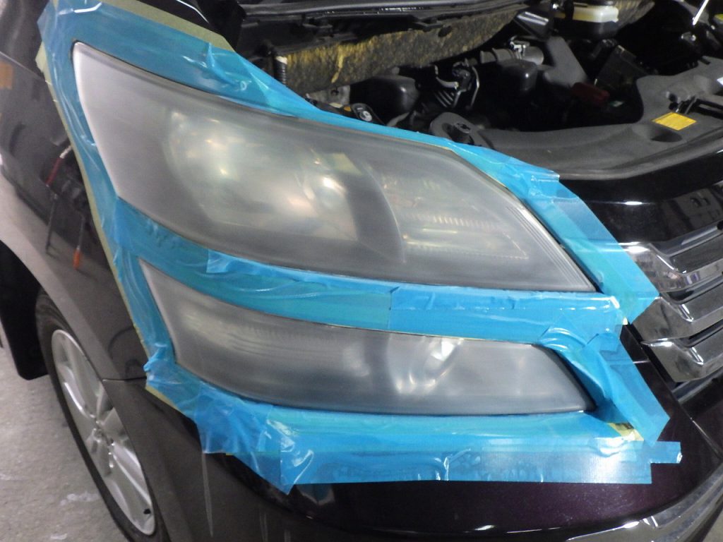 ヴェルファイア　ヘッドライトコート　黄ばみ除去の写真