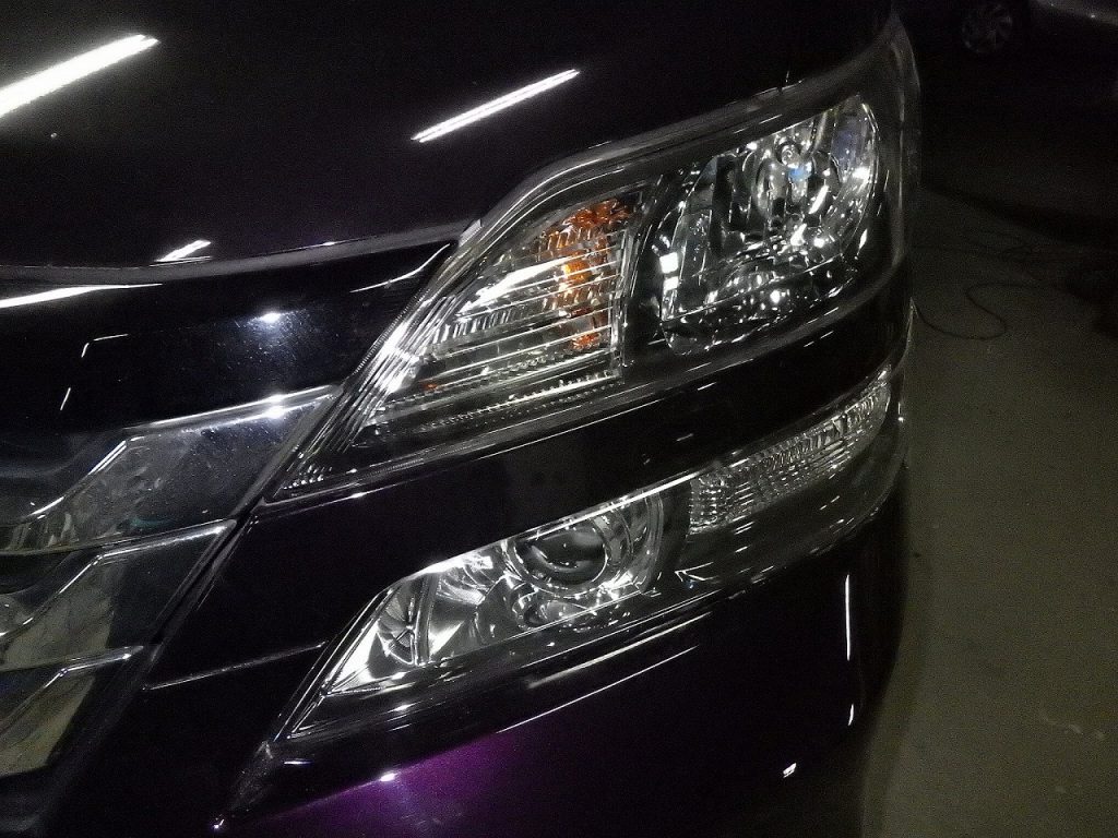 ヴェルファイア　ヘッドライトコート　黄ばみ除去の写真