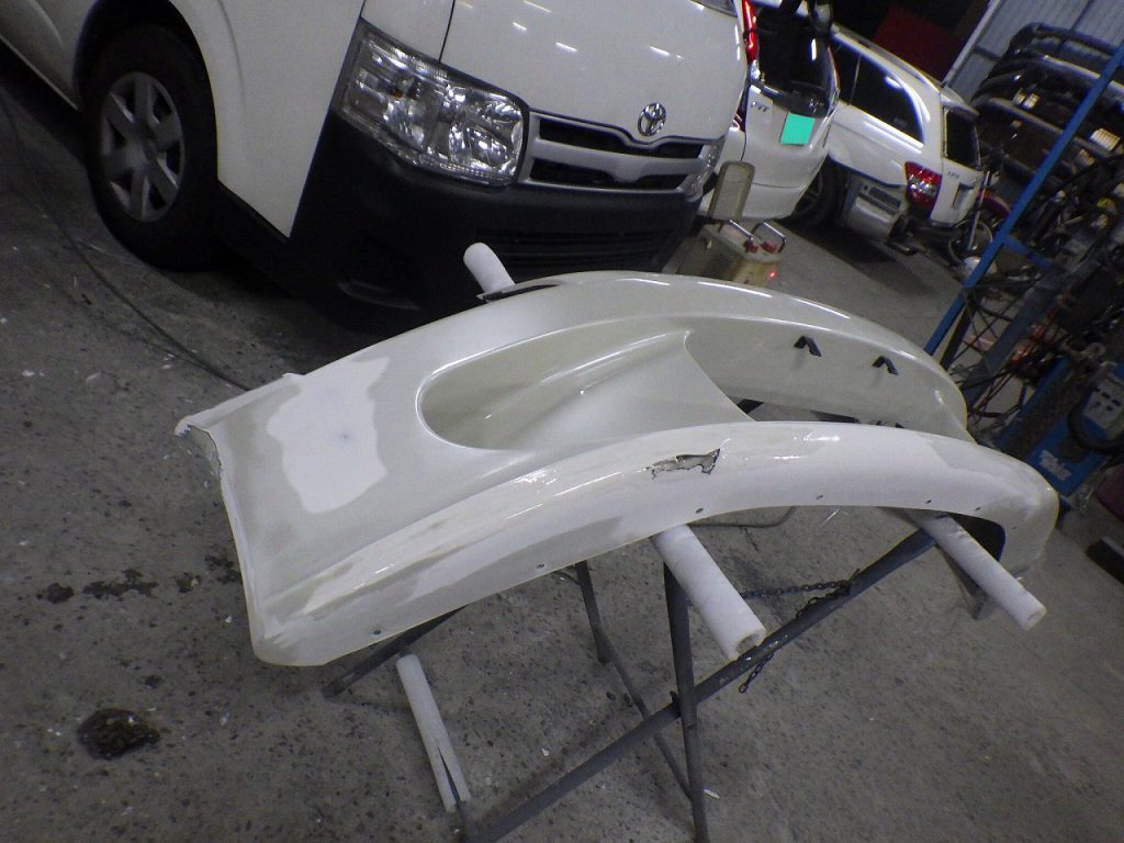 Ｓ2000ＡＰ2　ＦＲＰフロントバンパースポイラー修理・塗装の写真