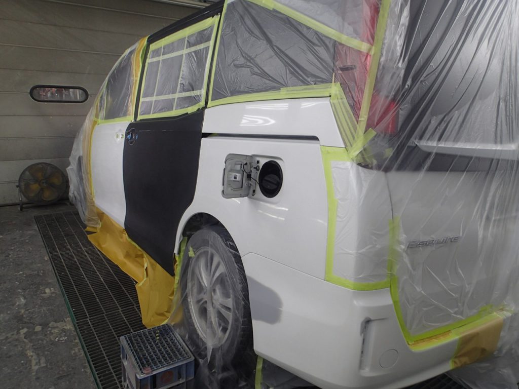 エスクァイア　左スライドドア交換・リヤバンパー修理塗装の写真