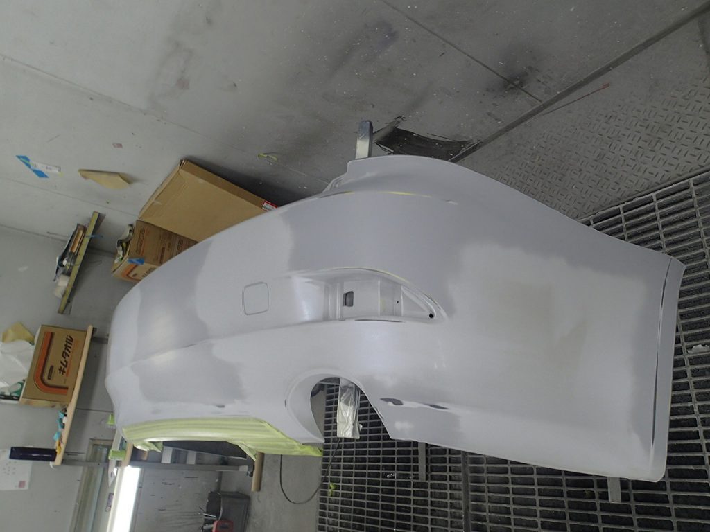 レクサスＩＳ　右リヤフェンダー・リヤバンパー修理塗装の写真